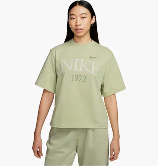 Футболка женская Nike Sportswear Classic T-Shirt Green FQ6600-371