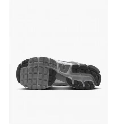 Кроссовки мужские Nike Zoom Vomero 5 Grey FJ4151-003