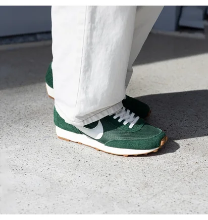 Кросівки жіночі Nike Daybreak Vintage Fir Green DX0751-301