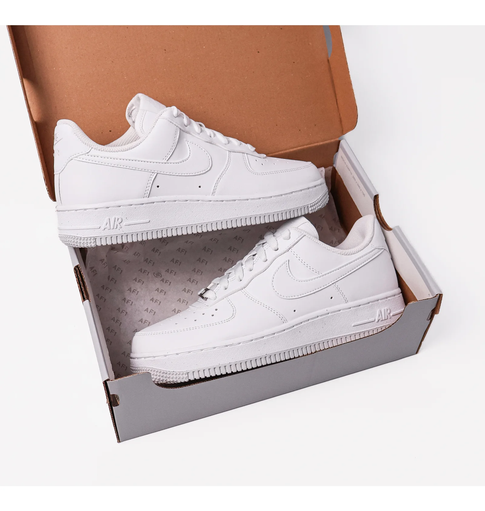 ᐉ Кросівки жіночі Nike Air Force 1 07 Next Nature White DC9486
