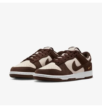 Кроссовки женские Nike Dunk Low Orewood Mini Swoosh Brown/White IO4244-102
