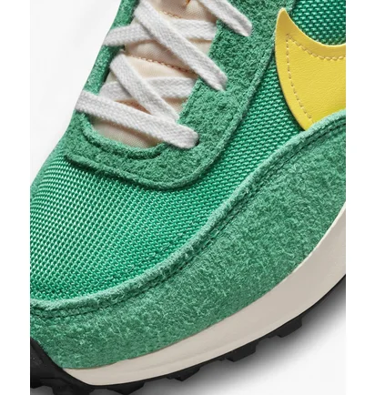 Кроссовки женские Nike Waffle Debut Vintage Shoes Green DX2931-300