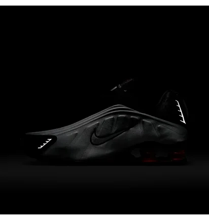 Кросівки жіночі Nike Shox R4 White/Black AR3565-011