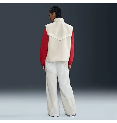 Жилетка женская Nike Sportswear Windrunner White HV2472-133