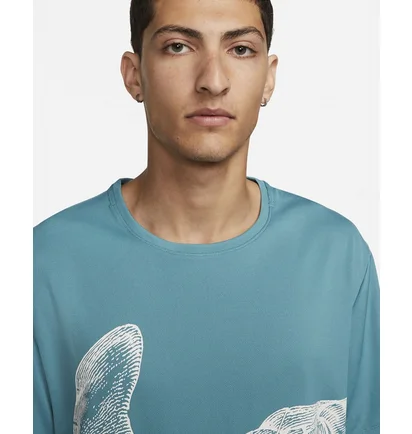 Футболка мужская Nike Dri-Fit Uv Run Division Miler Light Blue Dv9263-379