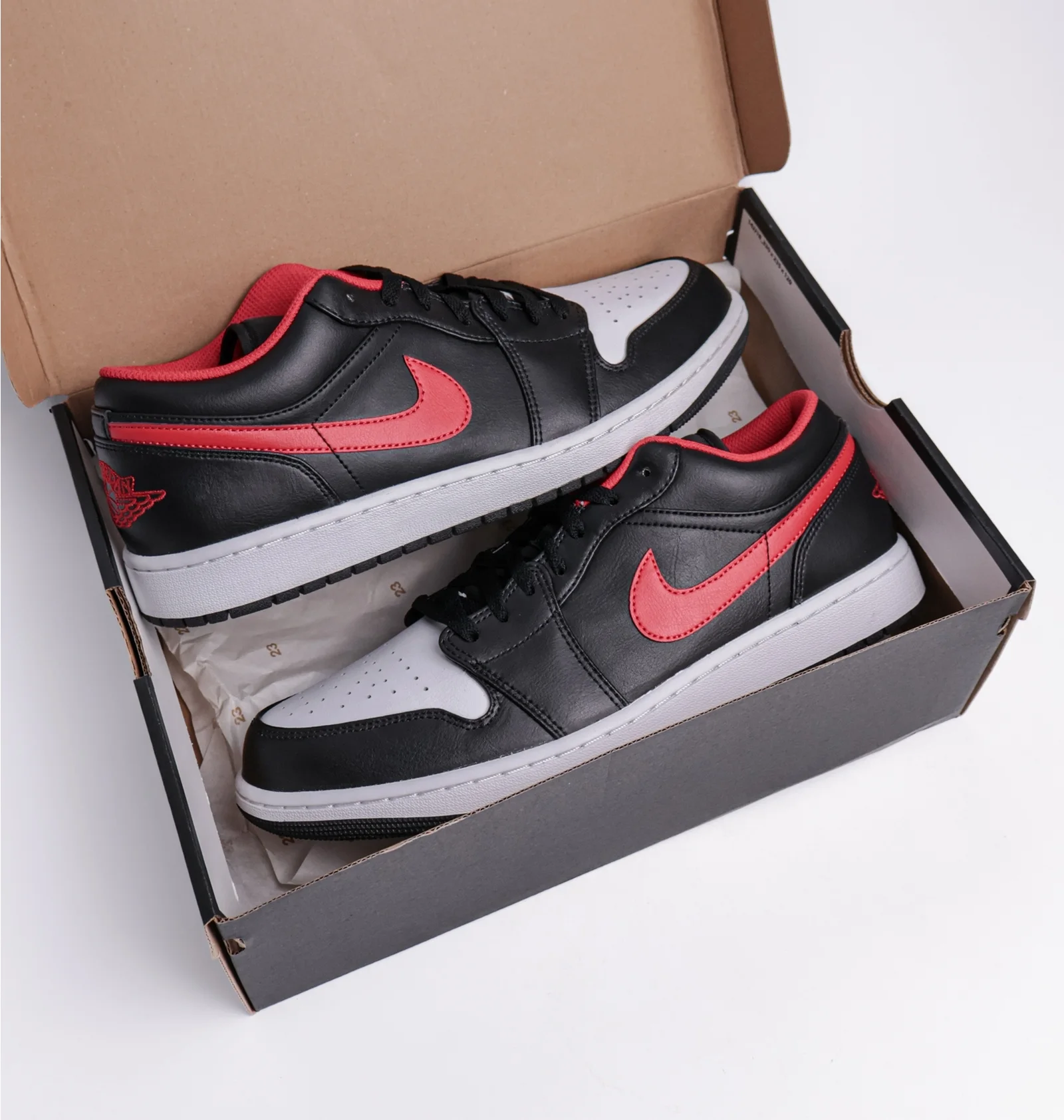 ᐉ Кроссовки мужские Air Jordan 1 Low Black 553558-063 - купить в