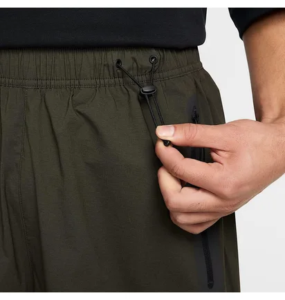 Штани чоловічі Nike Tech Woven Loose Fit Pants Olive HM7158-356