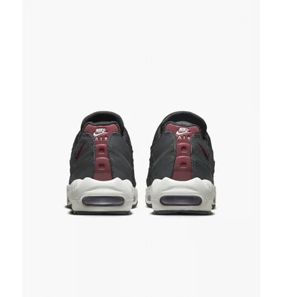Кросівки чоловічі Nike Air Max 95 Essential Grey Dq3982-001