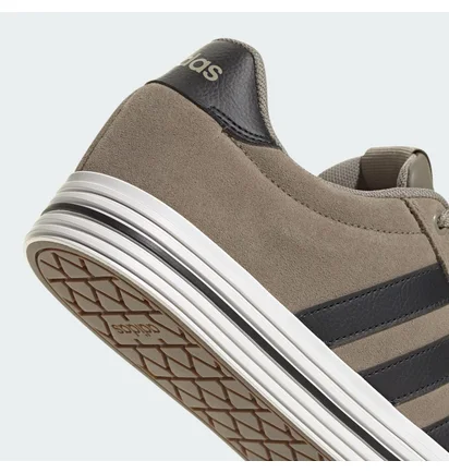Кроссовки унисекс Adidas Daily 4.0 Brown IF4505
