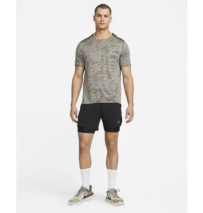 Футболка мужская Nike Dri-Fit Run Division Rise 365 Grey DM4636-017