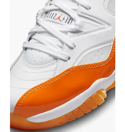 Кросівки жіночі Nike Jumpman Two Trey White DR9631-180