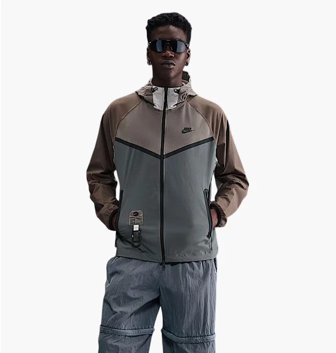 Ветровка мужская Nike Tech Grey/Brown IB8956-289
