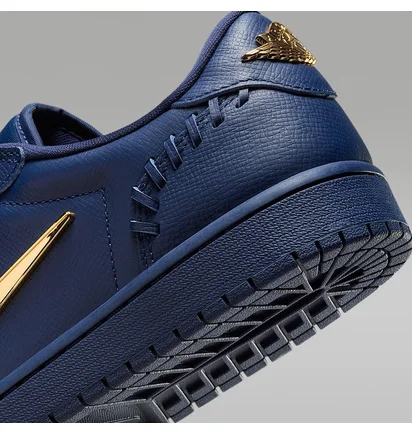 Кроссовки женские Air Jordan Method Of Make Low Cacao Wow Blue FN5032-400