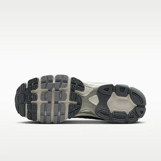Кросівки чоловічі Nike Air Max Moto 2K Grey/White IQ7592-077