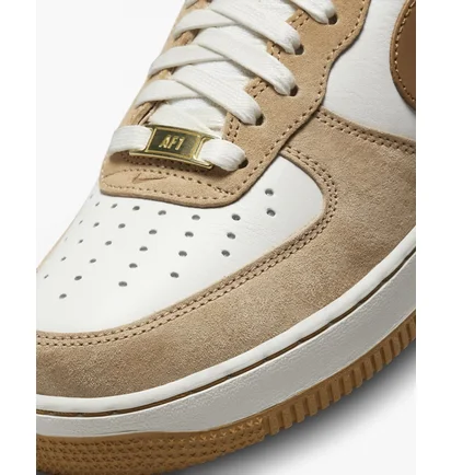 Кросівки жіночі Nike Air Force 1 Lxx Brown DX1193-200