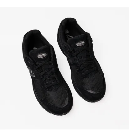 Кроссовки унисекс New Balance 2002R Black U200278J