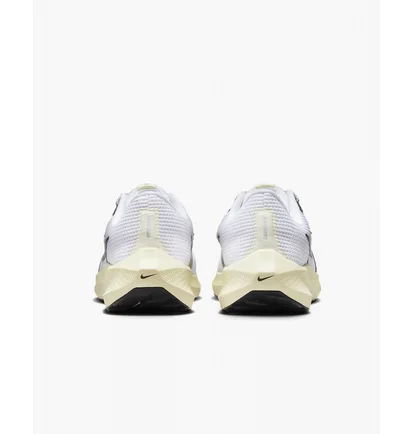 Кроссовки женские Nike Pegasus 40 WomenS Road Running Shoes White DV3854-100