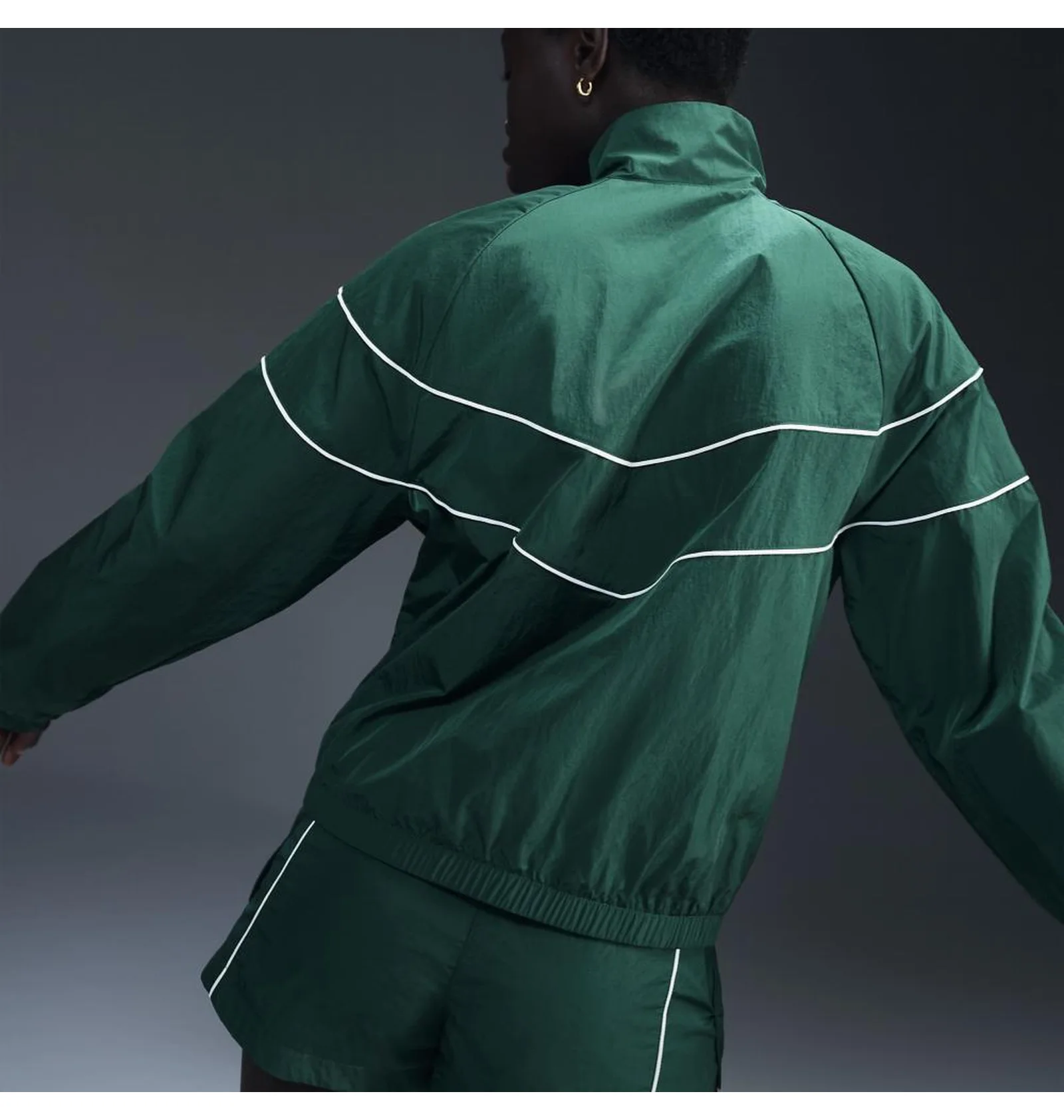 ᐉ Олимпийка женская Nike Windrunner Lockere Uv-Webjacke Green