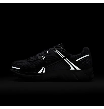 Кросівки жіночі Nike Air Zoom Vomero 5 Grey/Metallic IB7253-500