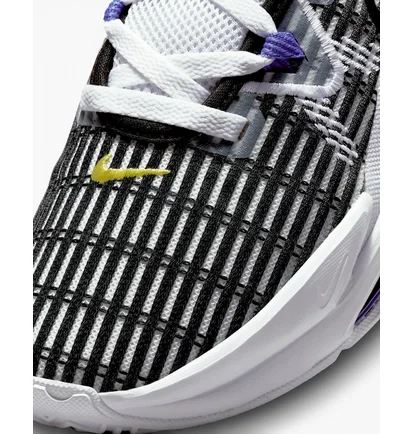 Кроссовки унисекс Nike Lebron Witness Vi Black/White CZ4052-100