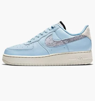 Кроссовки женские Nike Air Force 1 07 Se Light Blue DA6682-400