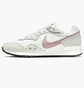 Кросівки жіночі Nike Venture Runner Grey CK2948-104