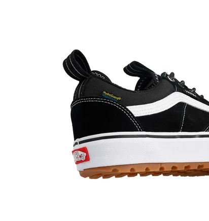 Кеды унисекс Vans Mte Old Skool Waterproof Black VN000CVNBA2