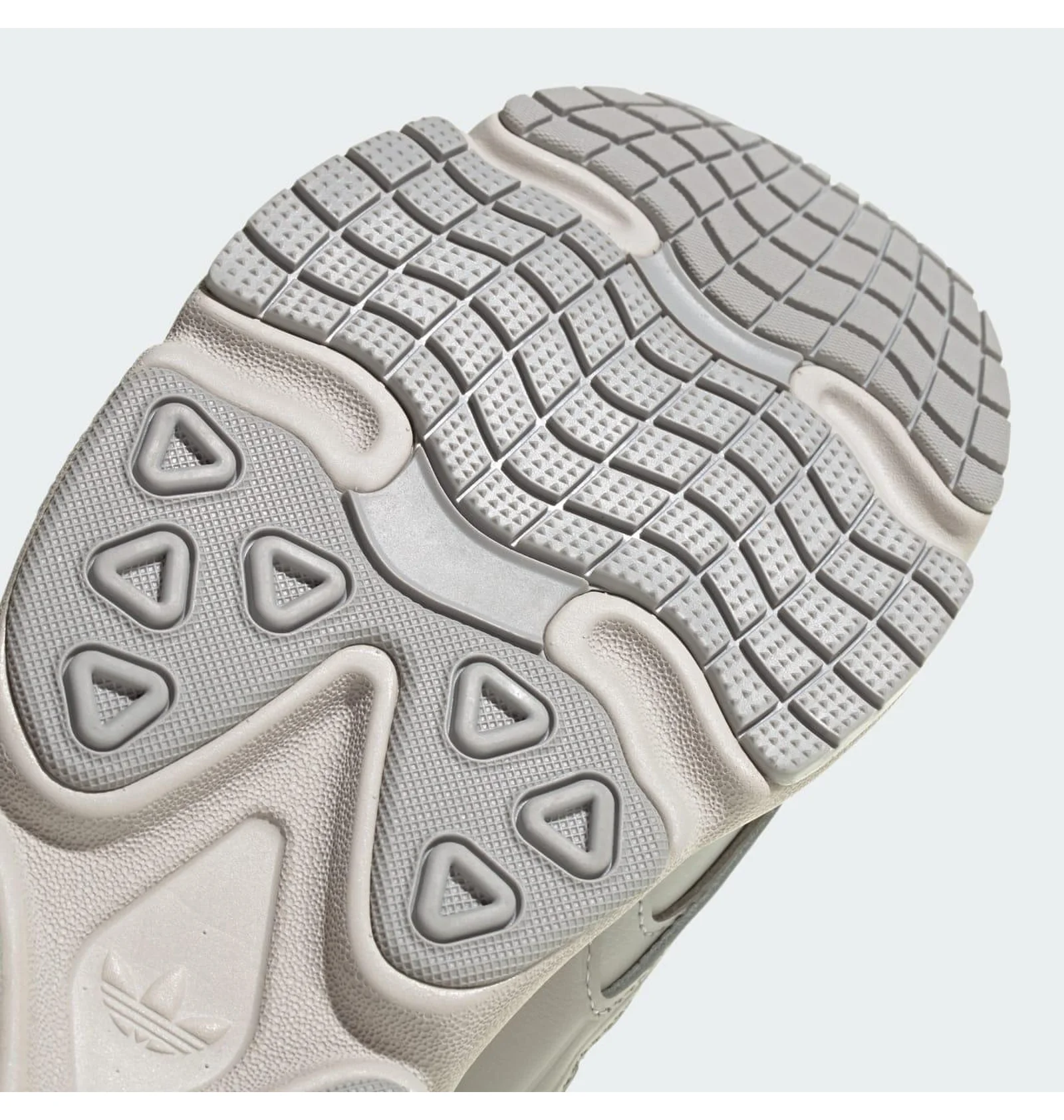ᐉ Кросівки чоловічі Adidas Ozmillen Grey/Black IF9599 - придбати