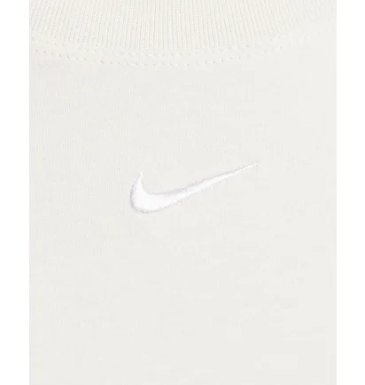 Футболка женская Nike T-Shirt Sportswear White FD4149-104