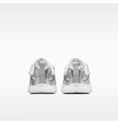 Кросівки дитячі Nike V5 Runner White/Metallic HQ6413-100
