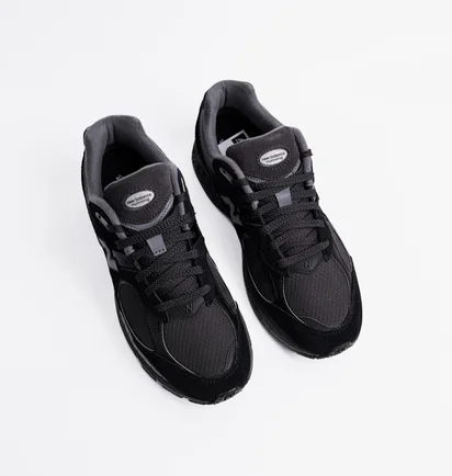 Кроссовки мужские New Balance 2002 Ripstop Black U2002RTG