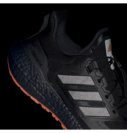 Кросівки чоловічі Adidas Ultraboost 22 Cold.Rdy 2.0 Running Shoes Black Gx6691