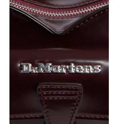 Рюкзак женский Dr. Martens Vegan Heart Shaped Backpack Bordo AD015601