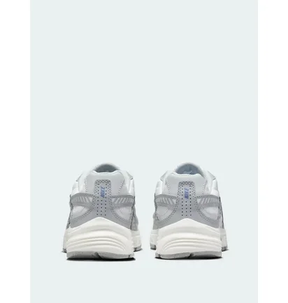 Кросівки жіночі Nike Initiator Grey HQ1511-121