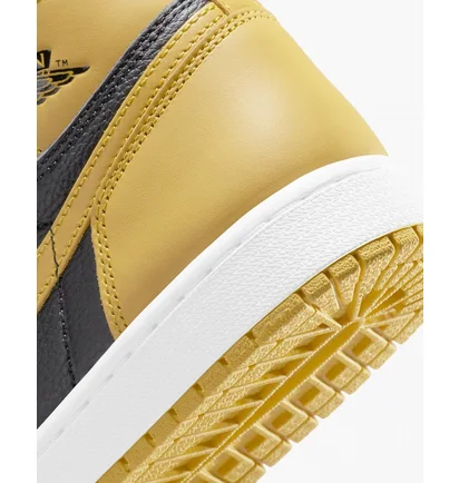 Кроссовки мужские Air Jordan 1 Retro High Og Black/Yellow 555088-701