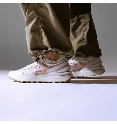 Кросівки жіночі Nike Waffle One Beige FB1298-101