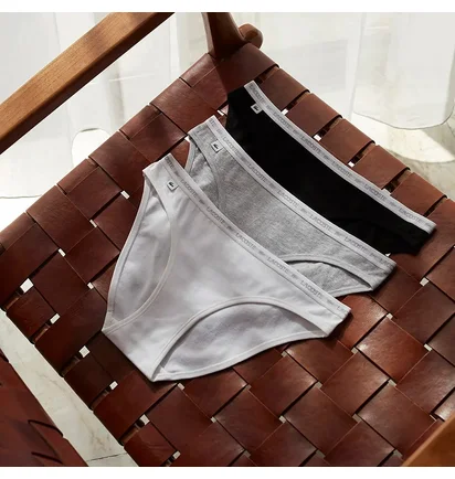 Трусики женские Lacoste Stretch Cotton Briefs (3 шт) Multi 8F1338NUA