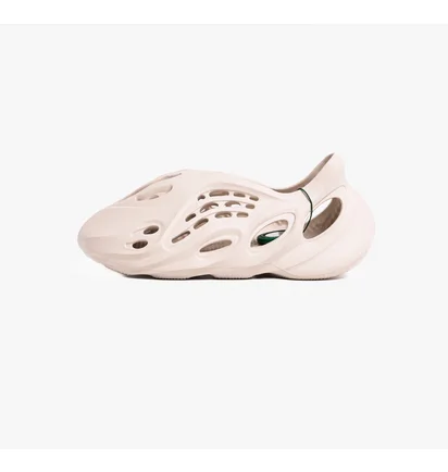 Тапочки чоловічі Adidas Yeezy Foam Runner Beige G55486