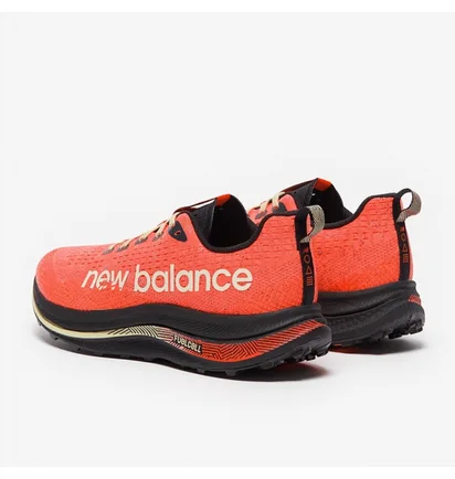 Кроссовки мужские New Balance Fuelcell Supercomp Trail Orange MTTRXLD