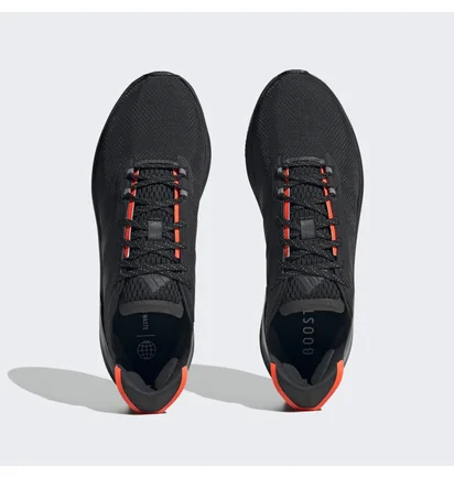 Кроссовки унисекс Adidas Avryn Shoes Black Hp5980