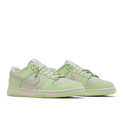 Кроссовки женские Nike Dunk Low Next Nature Green FN6344-001