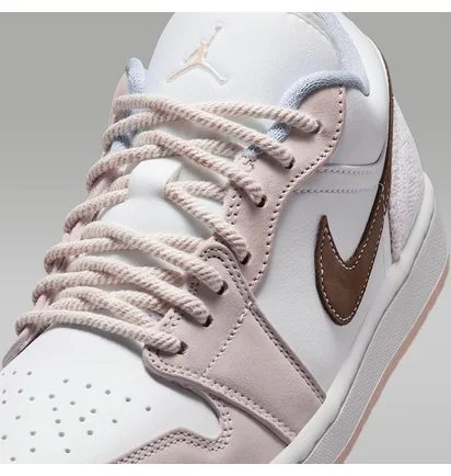 Кроссовки женские Air Jordan 1 Low White/Grey IB8859-101