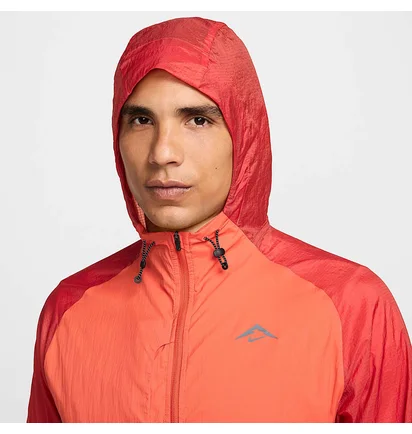 Ветровка мужская Nike Trail Aireez Orange FN4002-846
