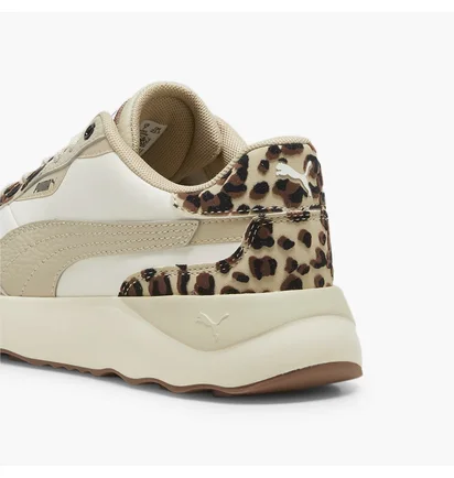 Кросівки жіночі Puma Runtamed Platform Drama Beige 396437-01