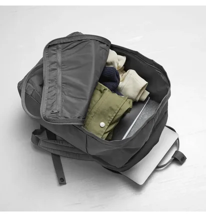 Рюкзак унисекс Fjallraven Kanken Laptop Grey 23525.046
