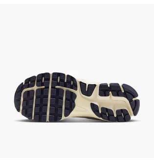 Кроссовки женские Nike Zoom Vomero 5 White FV8111-451