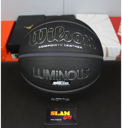 Баскетбольний м'яч Wilson Luminous Iridescent Black WTB2027XB07
