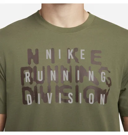 Футболка мужская Nike M Nk Df Tee Run Div Ho23 Green FN0829-222