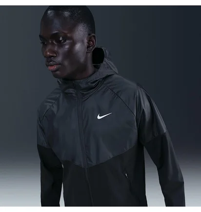 Ветровка мужская Nike Miler Black HV2669-010