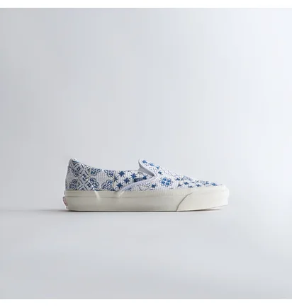 Кроссовки мужские Kith For Vault By Vans Azulejo Tile Og Classic Slip-On Lx White VN0A32QNWHT
